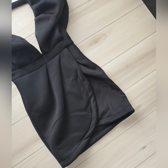 Little Black Dress - Picture 5 of 8